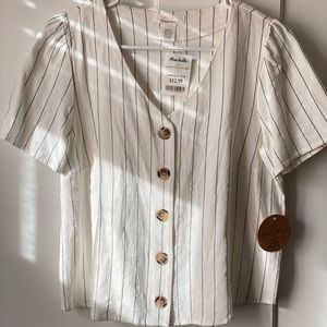 NWT URBAN ROMANTICS White Pin Stripe Top (Size L).